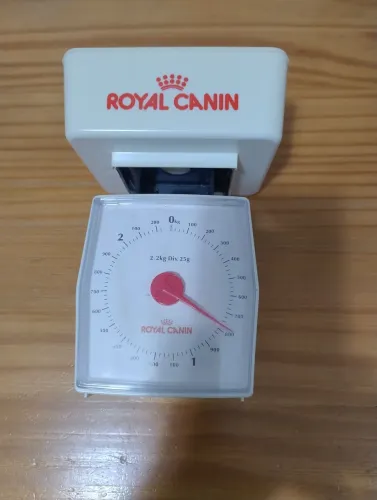 Balança para pesar ração de pet + brinde (aparelho para tosar pelos das patas)