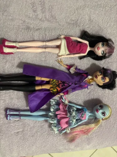 Bonecas Monster High (valor da unidade dependendo de cada)