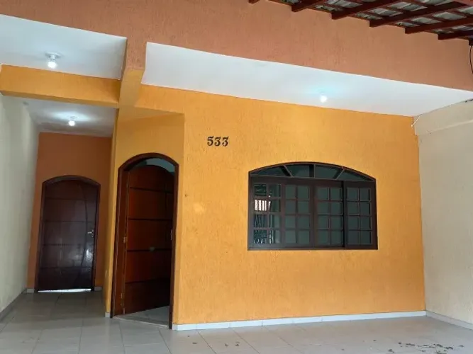 ALUGO SOBRADO BQUE IPES-3 QUARTOS E SUITE