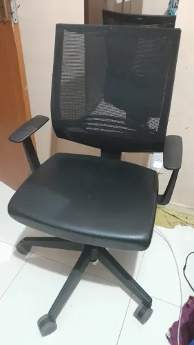 Vendo cadeira de escritório
