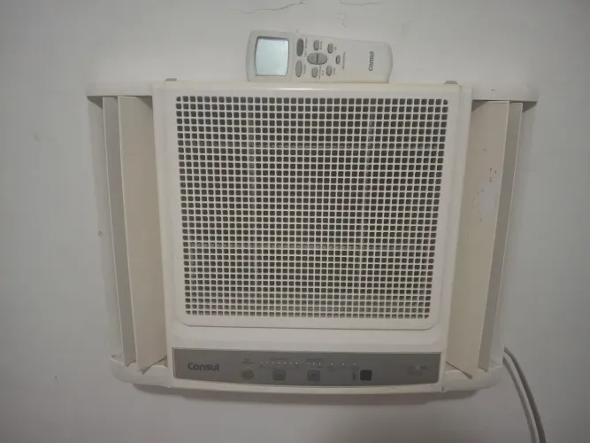 Ar condicionado Consul Multi Air 7500 BTUs com controle remoto
