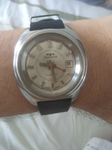 Relógio technos alarmdate super compressor a corda