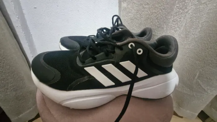 Tenis adidas 