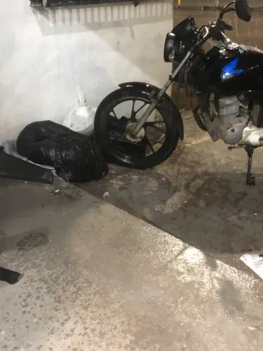 Vendo roda pé de galinha dianteiro 