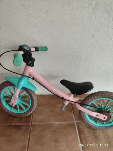 Bicicleta de equilíbrio ( infantil )