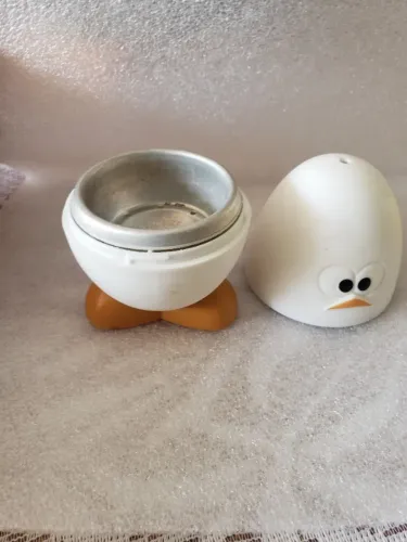 cozinhador de ovos para micro-ondas da marca Joie