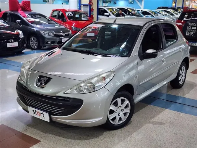 Peugeot 207 XR 1.4 Flex 8V 5P 2011
