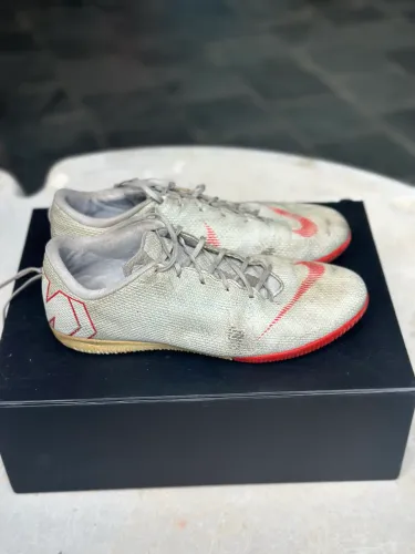 Chuteira Nike Mercurial Vapor 12 Club - Futsal
