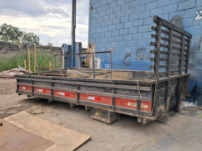 Carroceria para iveco 35S14