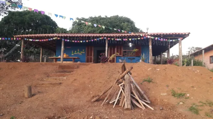 Venda Troca Casa com Piscina Bicas 