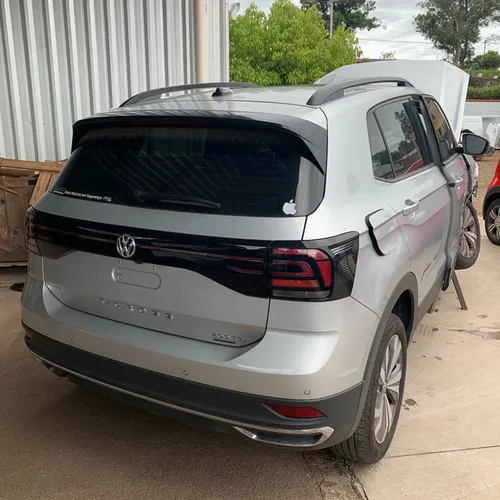Sucata de T-Cross Confortline 200tsi 2020 pra retirar peças 