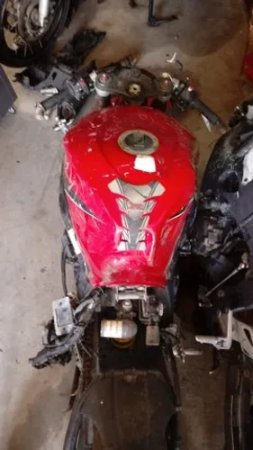Sucata de moto para retirada de peças Suzuki SRAD 1000 2011