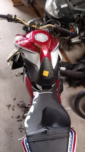 Sucata de moto para retirada de peças CB 1000r 2013/2015