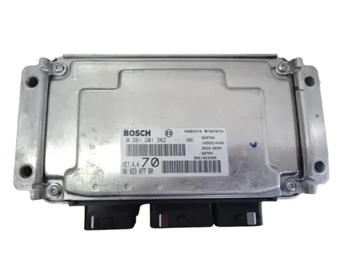 Modulo Injecão Peugeot 0261201382  *0 Me 7.4.4