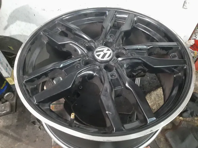 Roda aro 20 Volkswagen passat Black piano com borda diamantada 5x112