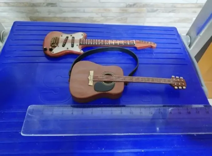 Guitarras de brinquedo - Miniaturas