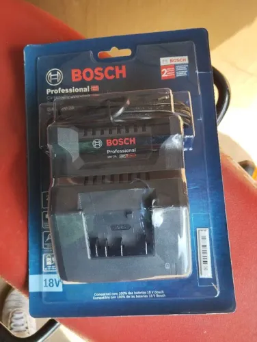 Carregador de Bateria Bosch Professional 18V