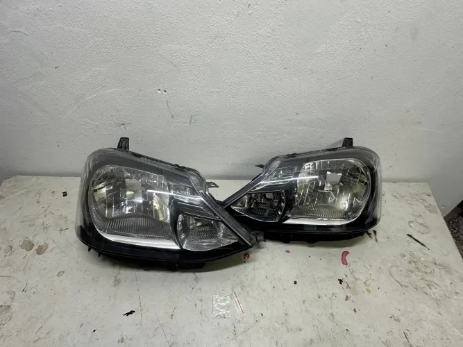 Par de farol toyota etios 2013/2019