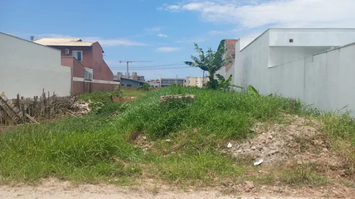 Oportunidade em Barra Velha: lote escriturado a poucos metros da praia