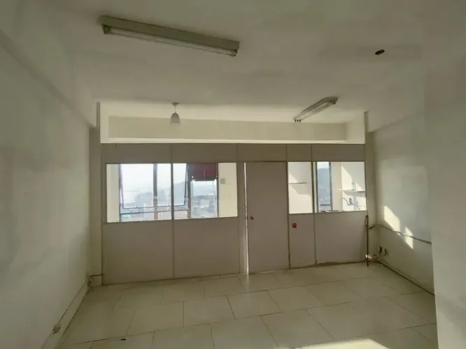 Aluguel sala comercial com divisória - Torre do Niterói Shopping - em Centro, Niterói, RJ