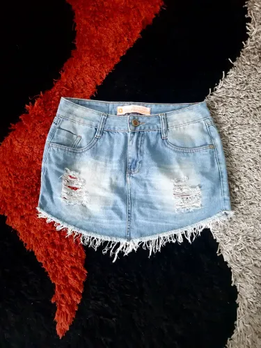 minissaia engrenagem jeans destroyed barra desfiada