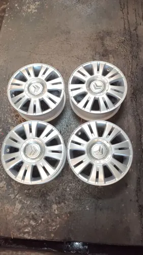 Rodas 15" C3 
