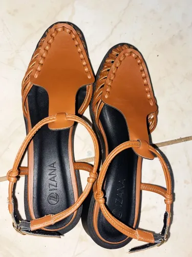 Sandália de Couro cor Marrom - Número 38