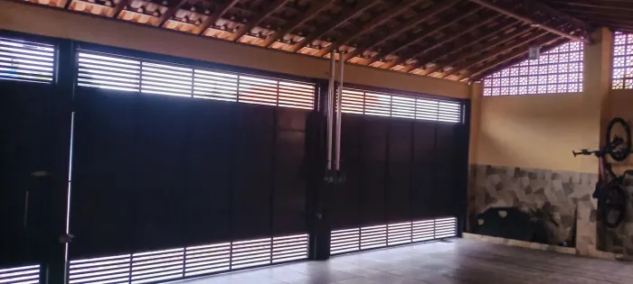 Casa para venda possui 260 metros quadrados com 2 quartos em Cidade Dutra - São Paulo - Sã