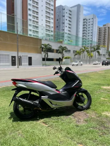 Honda PCX SPORT 150C 2018 - Impecável, baixa km!
