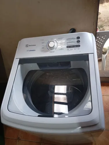 Vendo MÁQUINA DE LAVAR ELETROLUX 17 KG