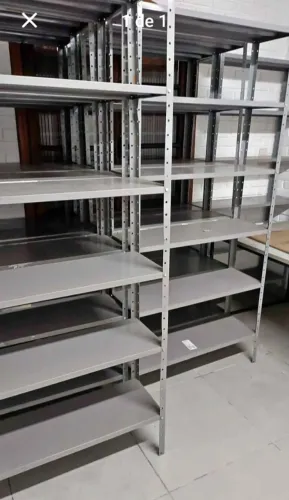 Prateleiras 40 de profundidade seminovas