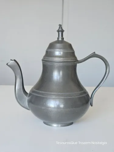 Bule Antigo em Estanho 18 cm Étain