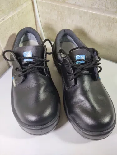 Sapatos de Segurança e Trabalho - Tamanho 35
