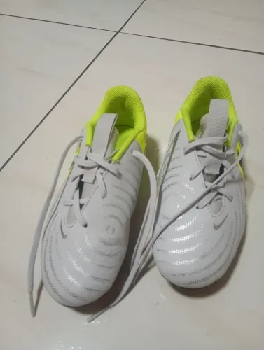 Chuteira Nike oficial infantil de birro