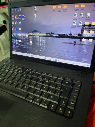 Notebook Lenovo I3 - bom estado