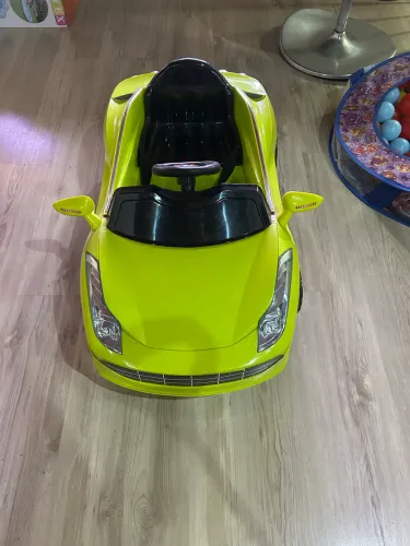 Carrinho elétrico infantil 