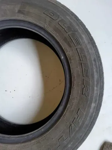 PNEU ARO 16 BRIDGESTONE DUELER 215/65 R16 etq2562