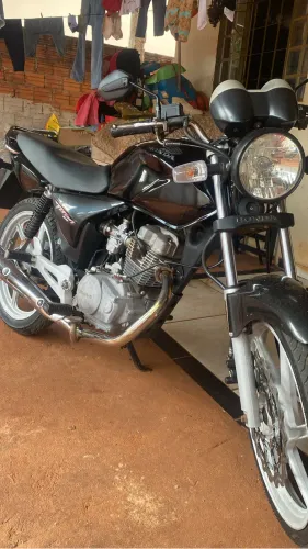 troco por carro da minha escolha , dependendo eu volto se for do meu agrado..