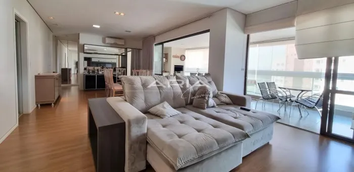 Apartamento à venda no Ed. Villa Lobos, Gleba Fazenda Palhano, LONDRINA - PR