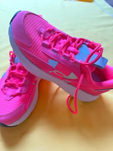 ?Original Under Armour, confortável, ideal para caminhada e academia