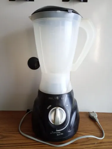 Liquidificador usado tem que trocar a borracha que tá com barulho