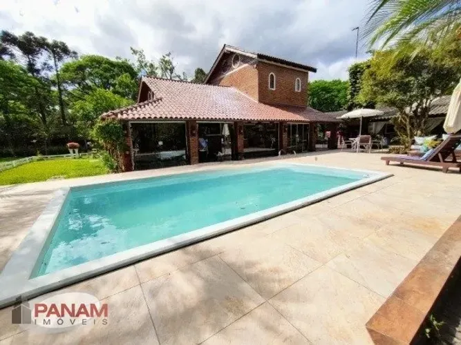 Sitio em Sao Caetano com 3 quarto(s) , 1 suíte(s) , 2 vaga(s).
