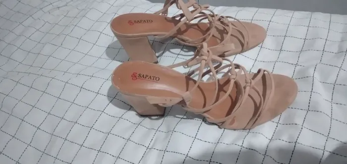 Sandalia Zapato tamanho 37