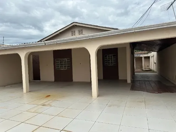 Casa 3 quartos - oportunidade house flipping - São João Bosco