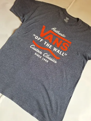 Camiseta Adulto Marca VANS - Cor Cinza - Tam Large - seminova em ótimo estado