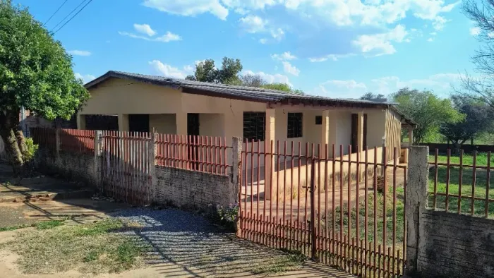 Casa térrea a venda. Guia Lopes da Laguna-MS