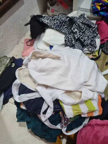 Lote roupas de brechó