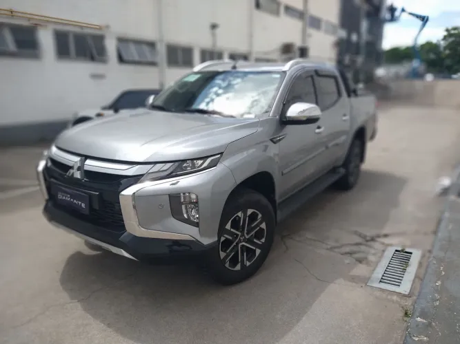 Mitsubishi L200 Triton Sport HPE-S 2.4 CD Dies. AUT 2025