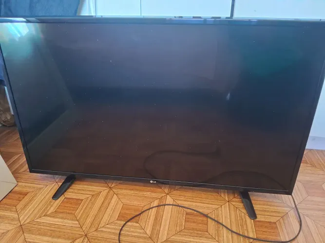 (LEIA A DESCRIÇÃO!) SMART TV LG 43' POLEGADAS FUNCIONANDO