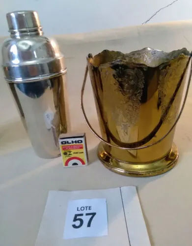 Coqueteleira e Dois baldes para gelo em Pratz